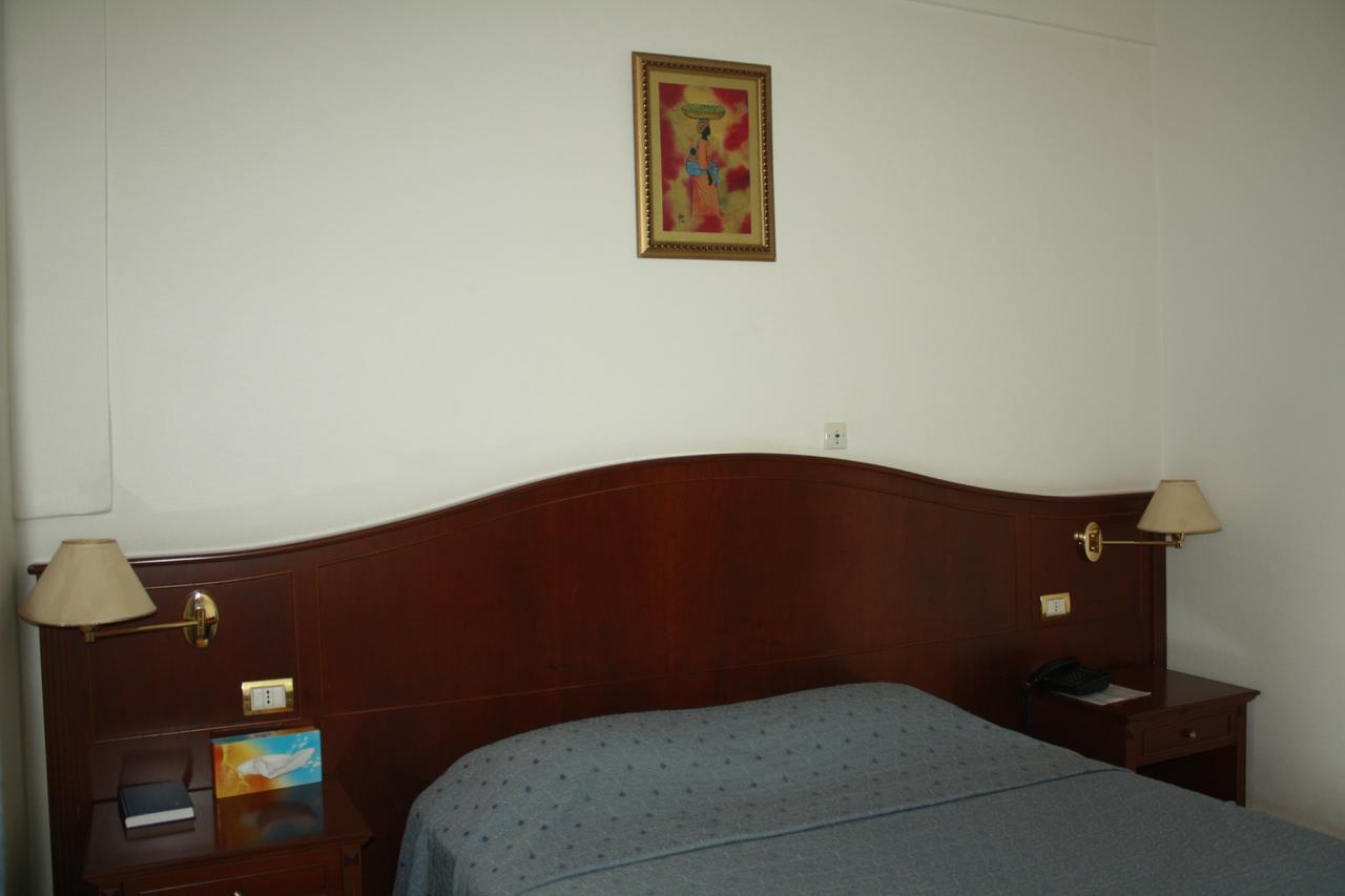 Hotel Amiso Ouagadougou Luaran gambar